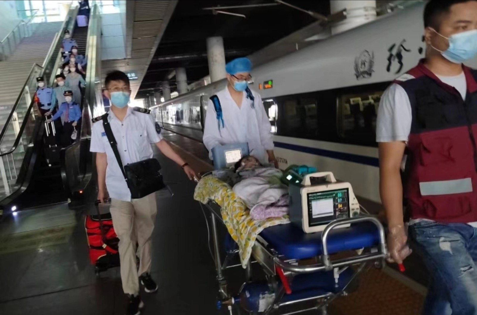 青龙满族自治县高铁转运公司